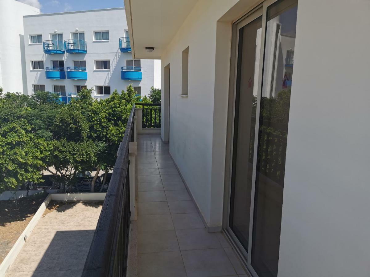 Sea View Apartment Protaras Buitenkant foto